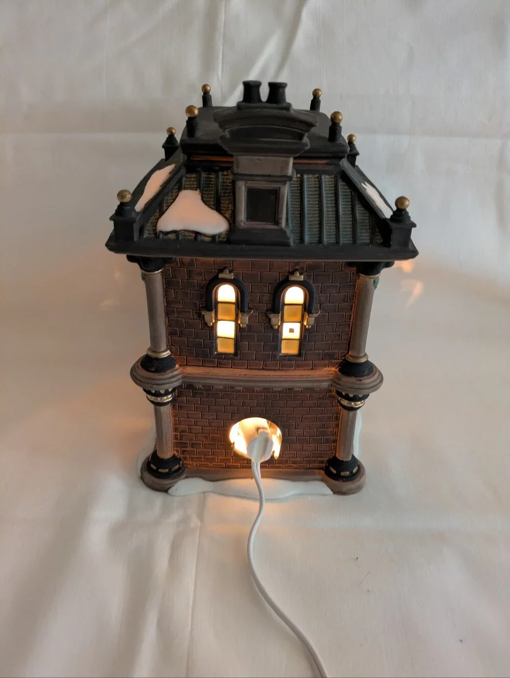 Department 56 decorative village